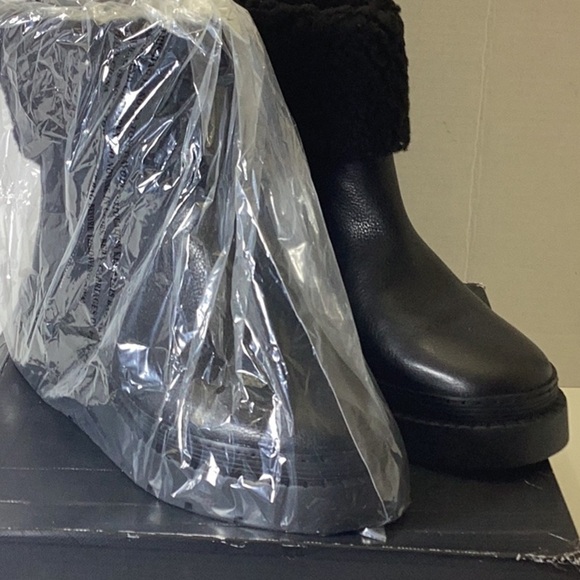 Marc Fisher LTD

Vina
Women's - Picture 9 of 12